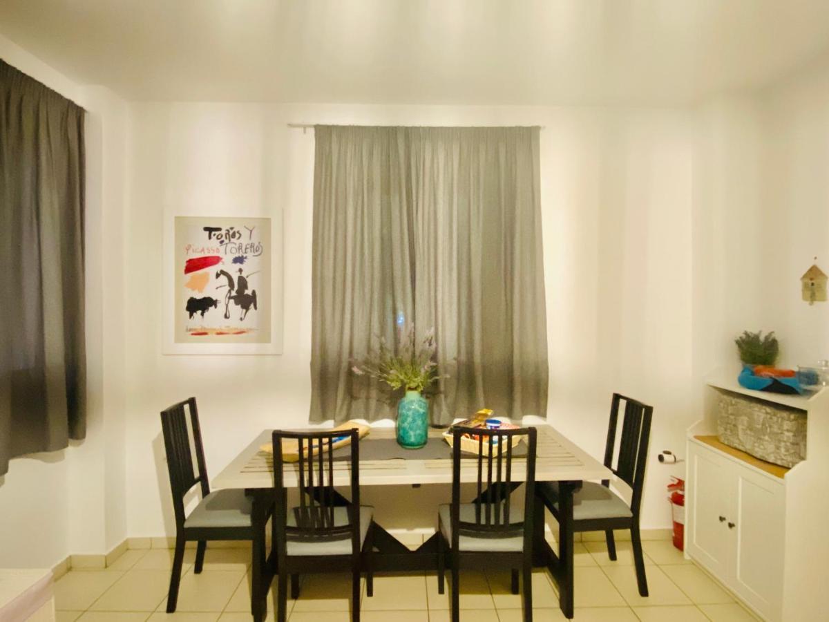 Gianna'S Apartment Central Aigio Cozy And Shining Eksteriør billede